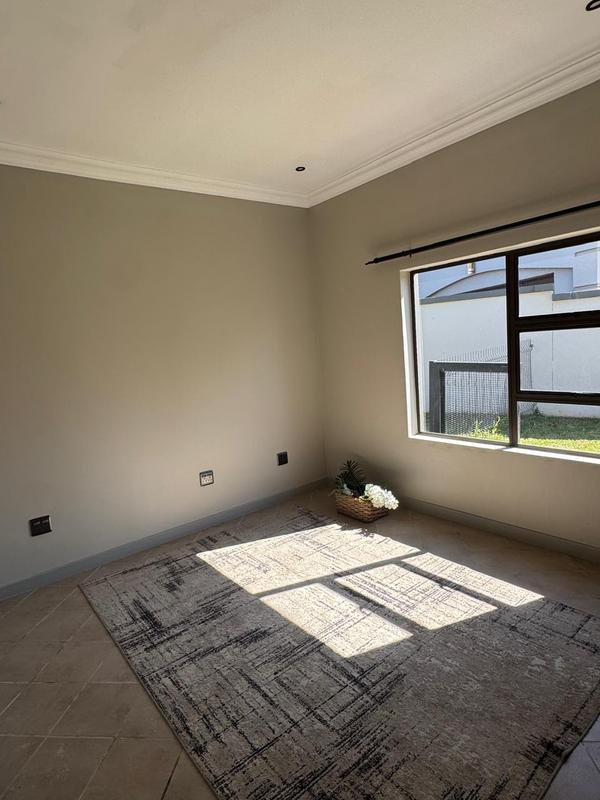 6 Bedroom Property for Sale in Midstream Estate Gauteng