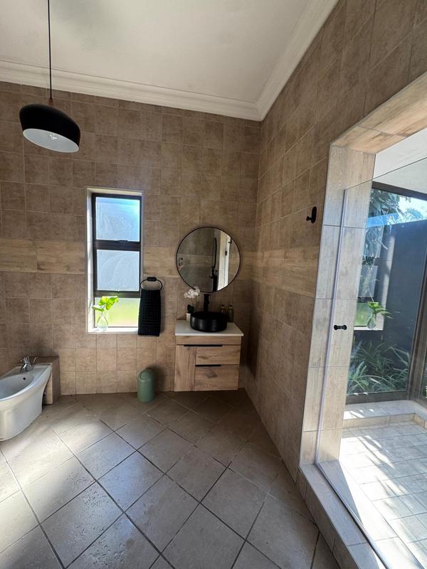 6 Bedroom Property for Sale in Midstream Estate Gauteng