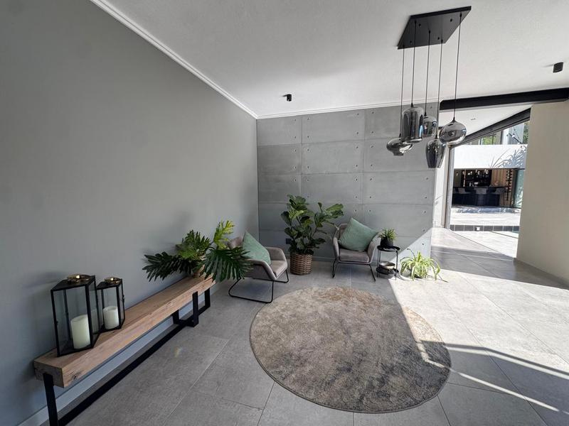 6 Bedroom Property for Sale in Midstream Estate Gauteng