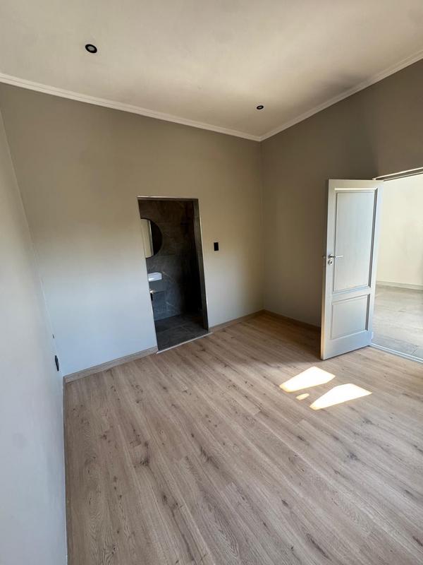 6 Bedroom Property for Sale in Midstream Estate Gauteng