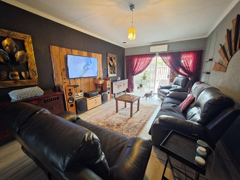 4 Bedroom Property for Sale in Meyerton Central Gauteng