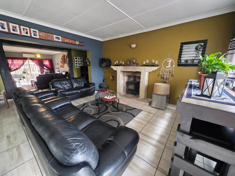 4 Bedroom Property for Sale in Meyerton Central Gauteng