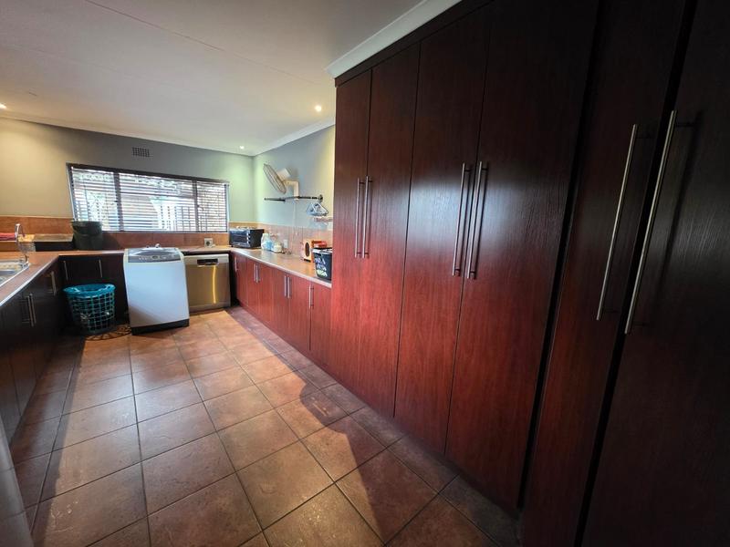 4 Bedroom Property for Sale in Meyerton Central Gauteng