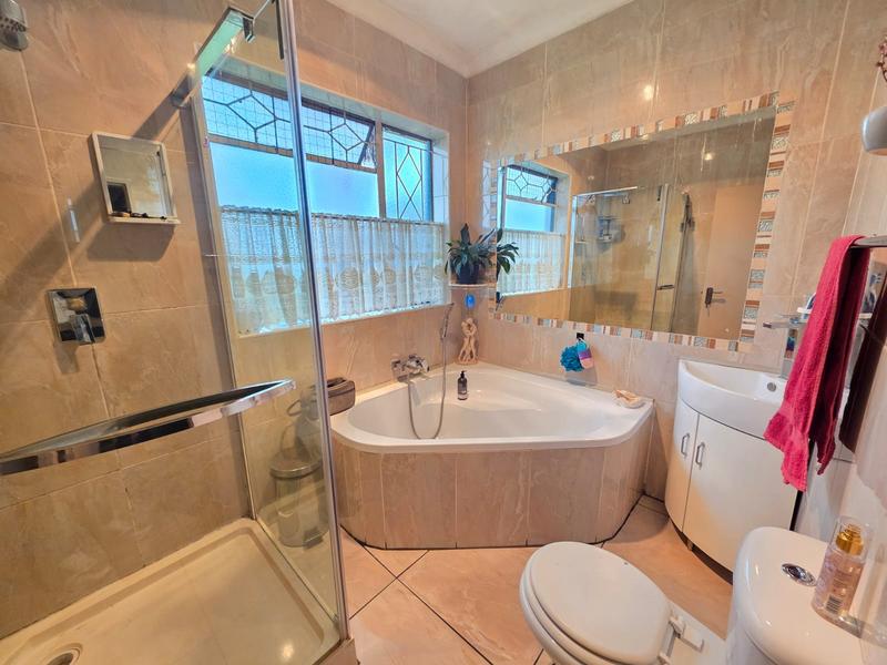 4 Bedroom Property for Sale in Meyerton Central Gauteng