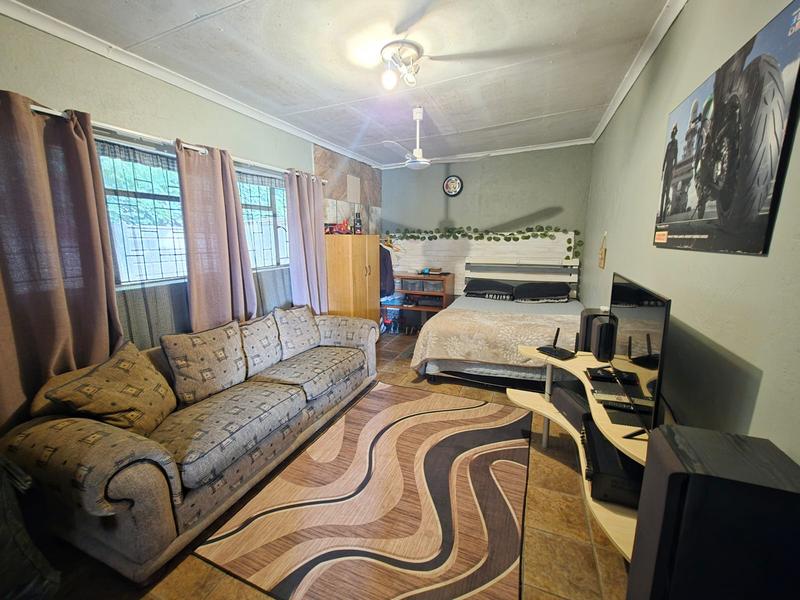 4 Bedroom Property for Sale in Meyerton Central Gauteng