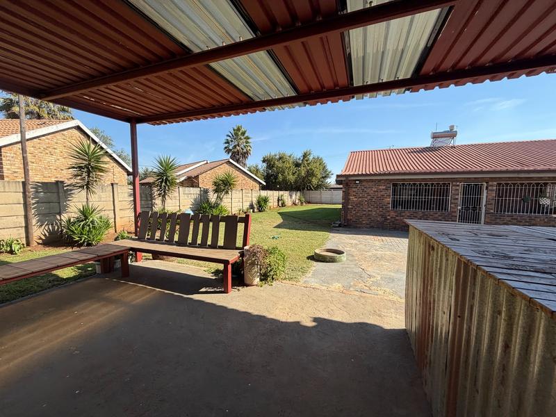 3 Bedroom Property for Sale in Riversdale Gauteng