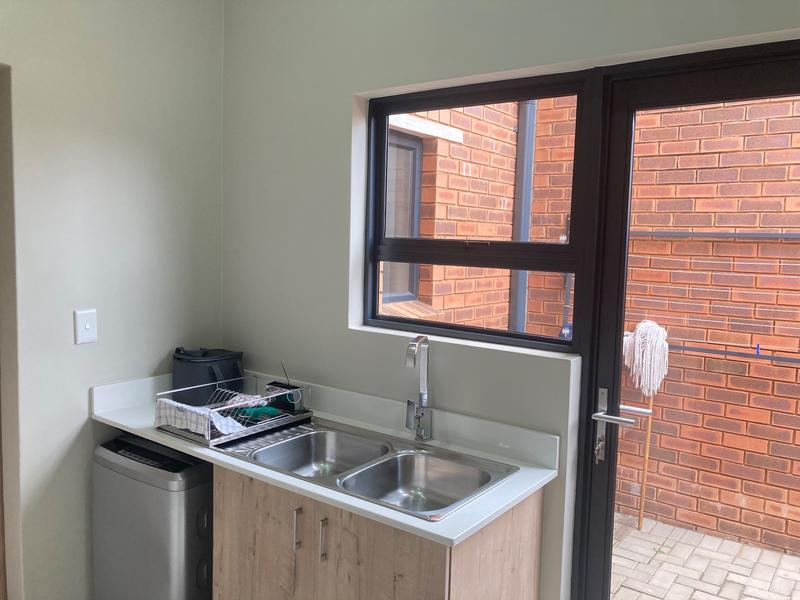 3 Bedroom Property for Sale in Six Fountains Estate Gauteng