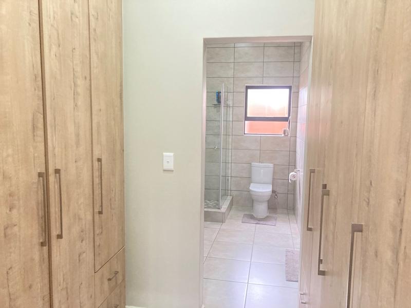 3 Bedroom Property for Sale in Six Fountains Estate Gauteng