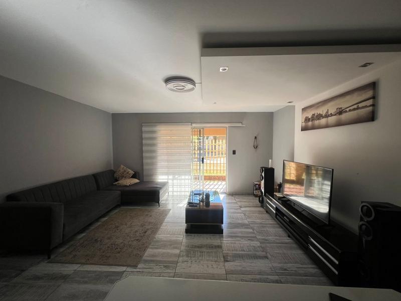 2 Bedroom Property for Sale in Helikonpark Gauteng