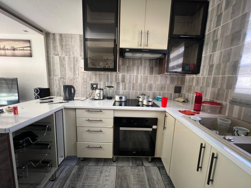 2 Bedroom Property for Sale in Helikonpark Gauteng