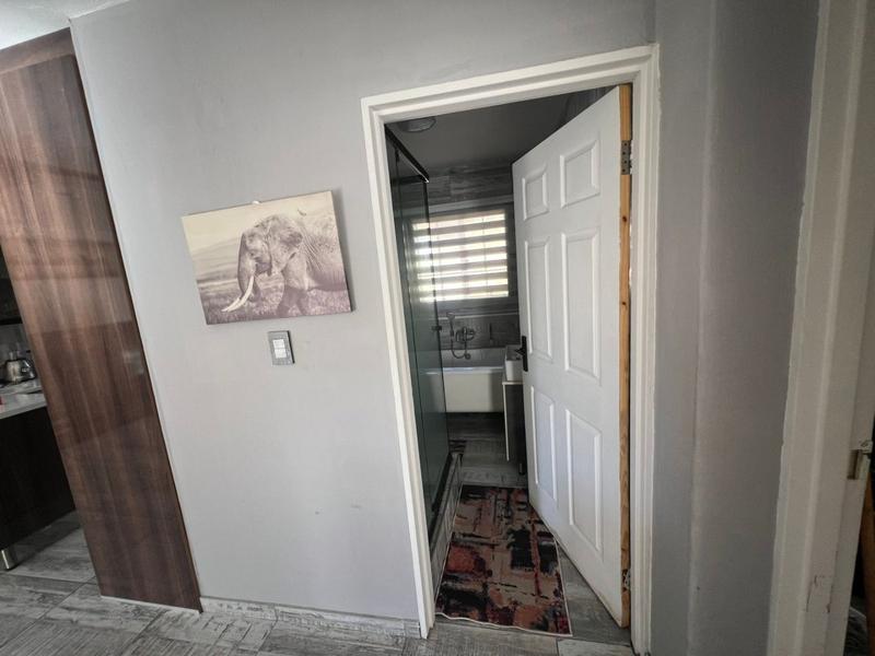 2 Bedroom Property for Sale in Helikonpark Gauteng