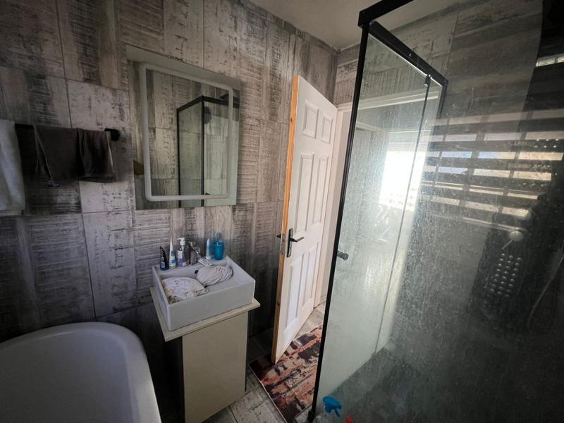 2 Bedroom Property for Sale in Helikonpark Gauteng