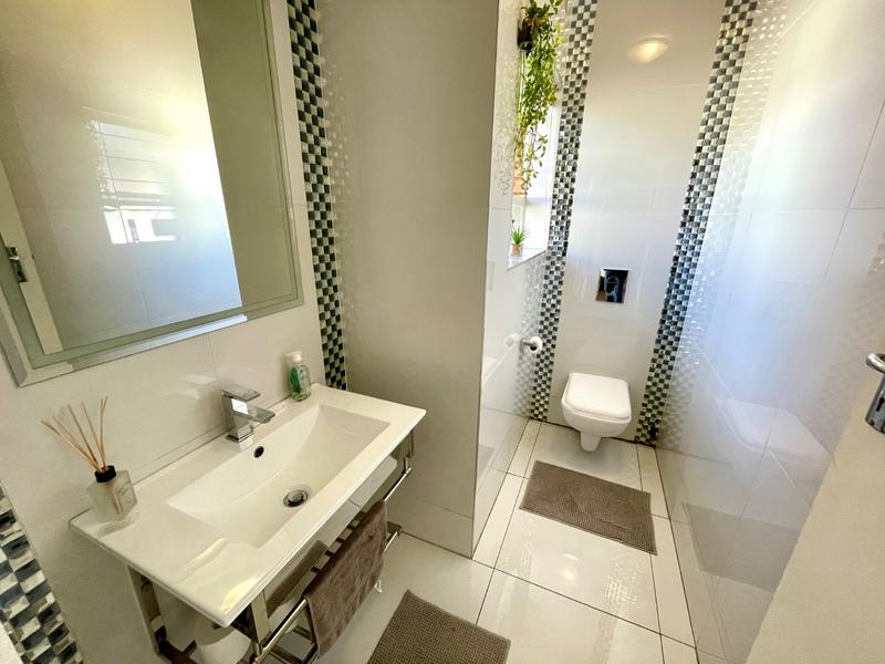 4 Bedroom Property for Sale in Rant En Dal Gauteng