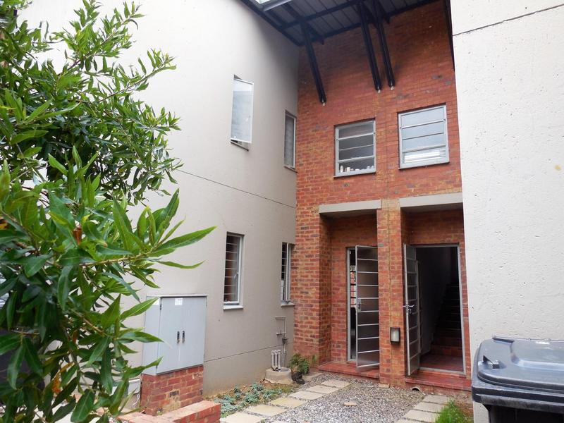 To Let 2 Bedroom Property for Rent in Die Wilgers Gauteng