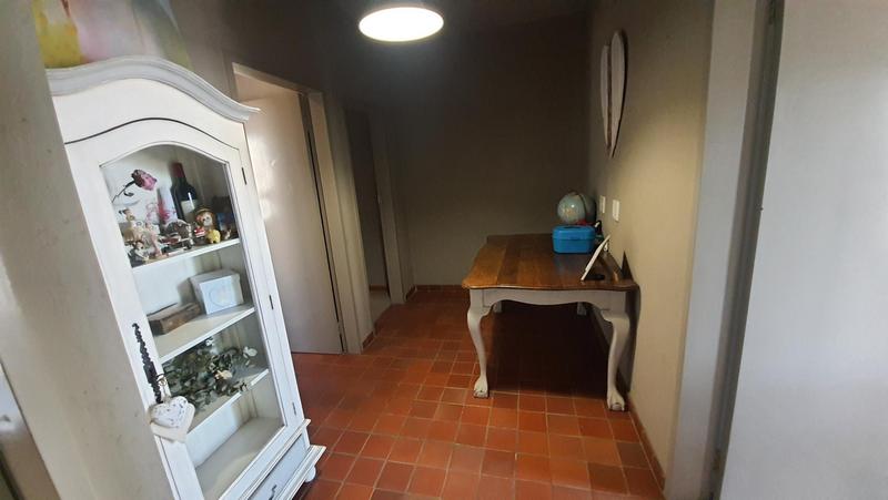 To Let 2 Bedroom Property for Rent in Die Wilgers Gauteng