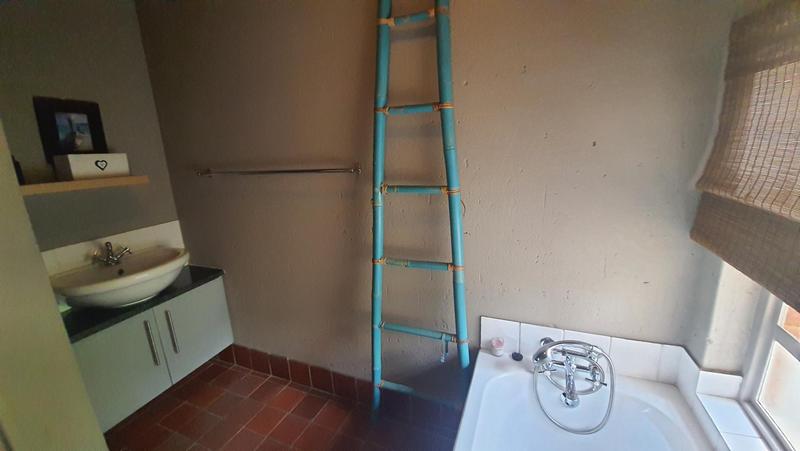 To Let 2 Bedroom Property for Rent in Die Wilgers Gauteng