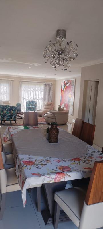 5 Bedroom Property for Sale in Clayville Gauteng