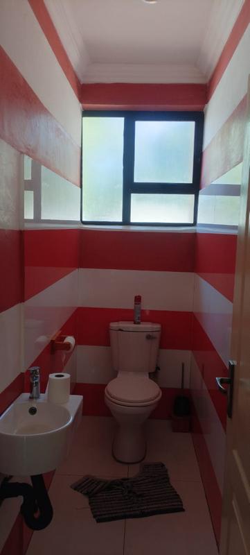 5 Bedroom Property for Sale in Clayville Gauteng