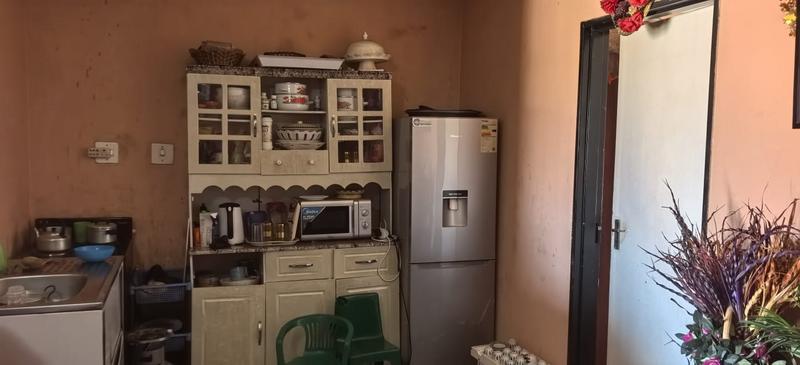 2 Bedroom Property for Sale in Commercia Gauteng