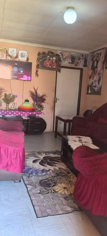 2 Bedroom Property for Sale in Commercia Gauteng