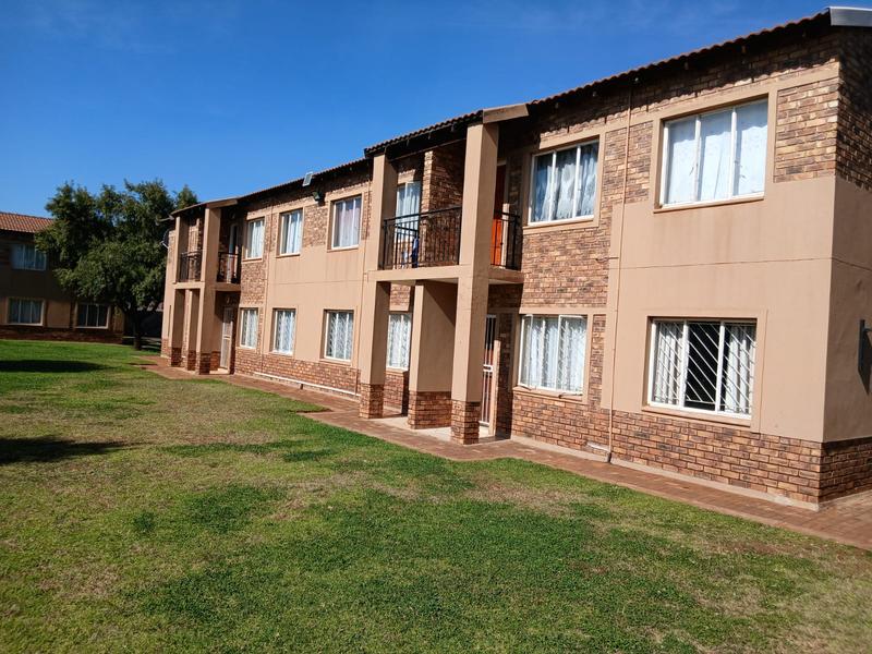 2 Bedroom Property for Sale in Protea Glen Gauteng