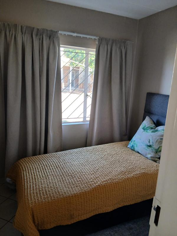 2 Bedroom Property for Sale in Protea Glen Gauteng