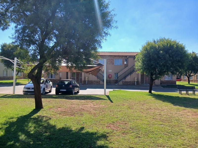 2 Bedroom Property for Sale in Protea Glen Gauteng