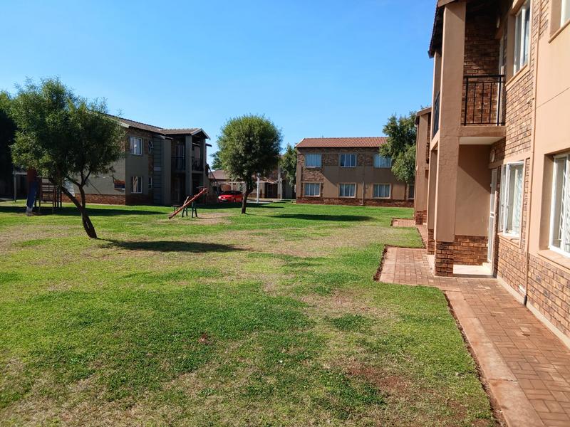 2 Bedroom Property for Sale in Protea Glen Gauteng