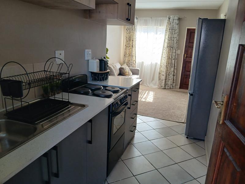 2 Bedroom Property for Sale in Protea Glen Gauteng