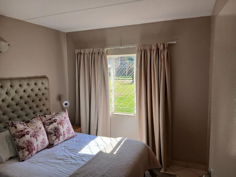 2 Bedroom Property for Sale in Protea Glen Gauteng