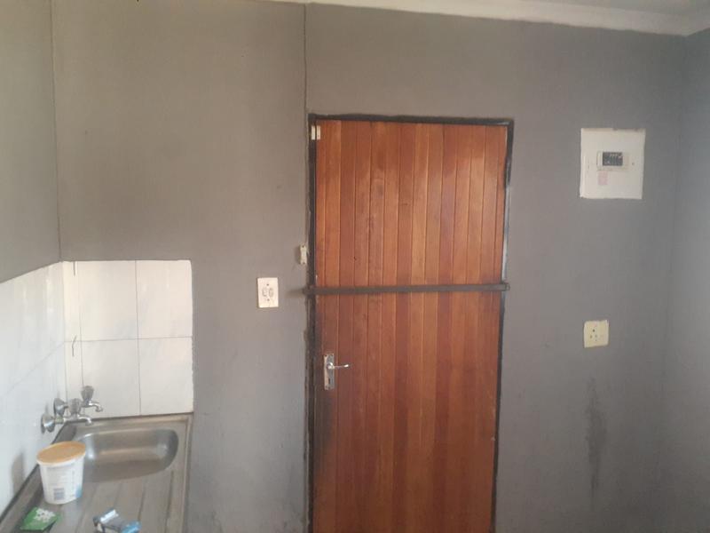 To Let 3 Bedroom Property for Rent in Protea Glen Gauteng