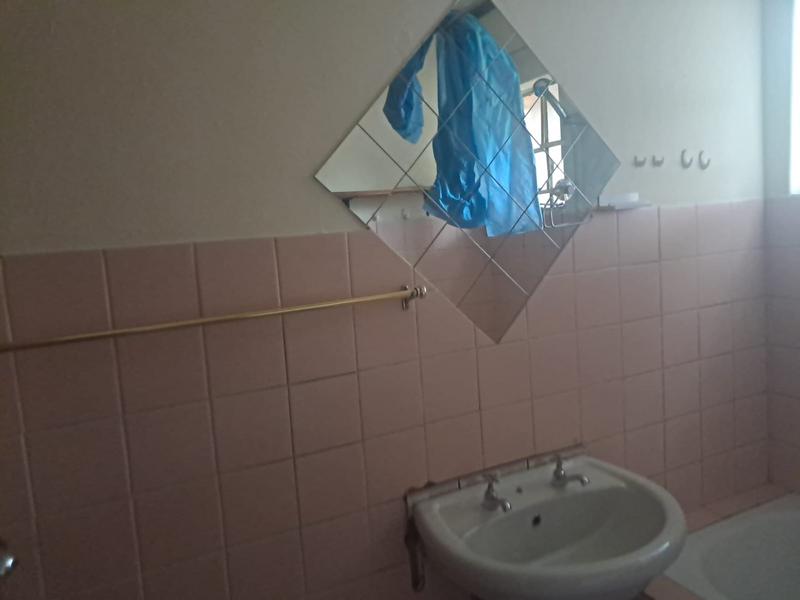 To Let 5 Bedroom Property for Rent in Elandspoort Gauteng