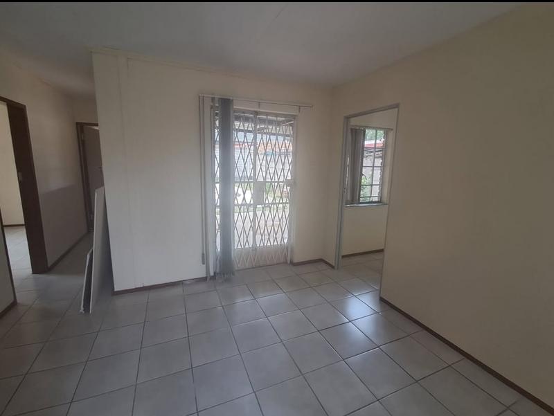 To Let 5 Bedroom Property for Rent in Elandspoort Gauteng