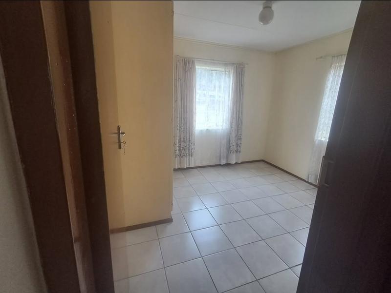 To Let 5 Bedroom Property for Rent in Elandspoort Gauteng