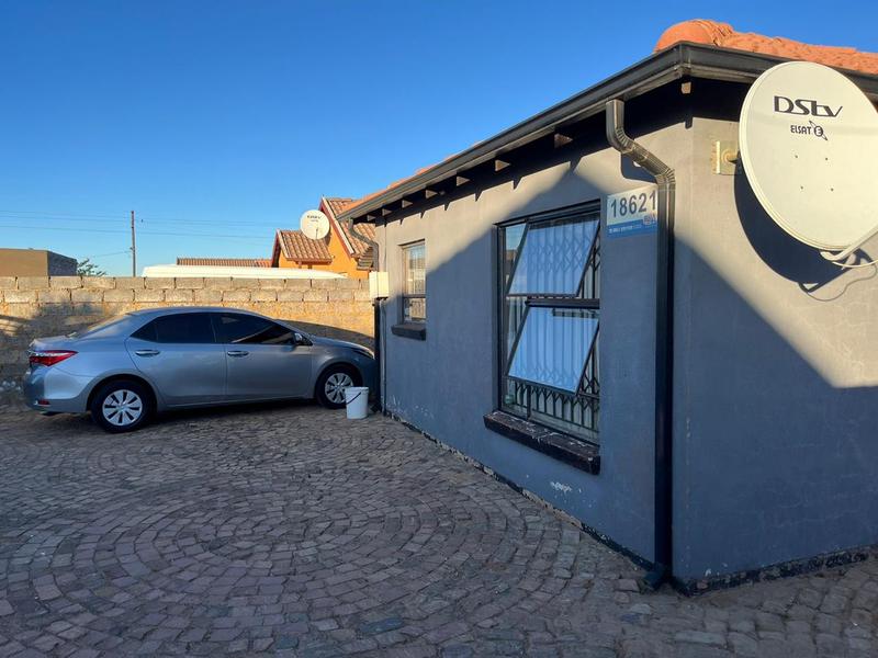 To Let 2 Bedroom Property for Rent in Braamfischerville Gauteng