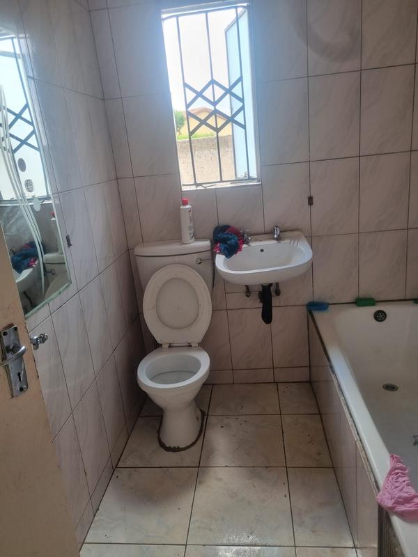 To Let 3 Bedroom Property for Rent in Bram Fischerville Gauteng
