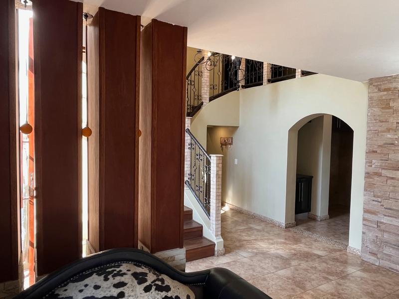 To Let 4 Bedroom Property for Rent in Waterkloof A H Gauteng