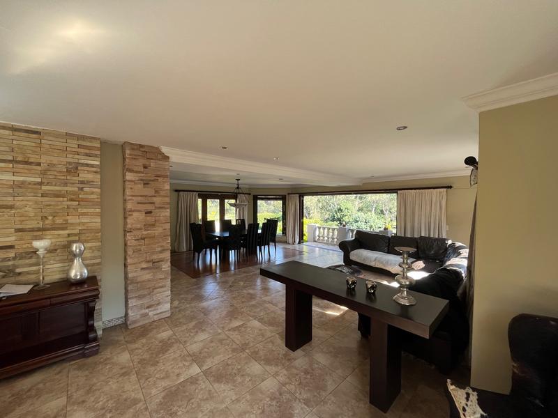 To Let 4 Bedroom Property for Rent in Waterkloof A H Gauteng