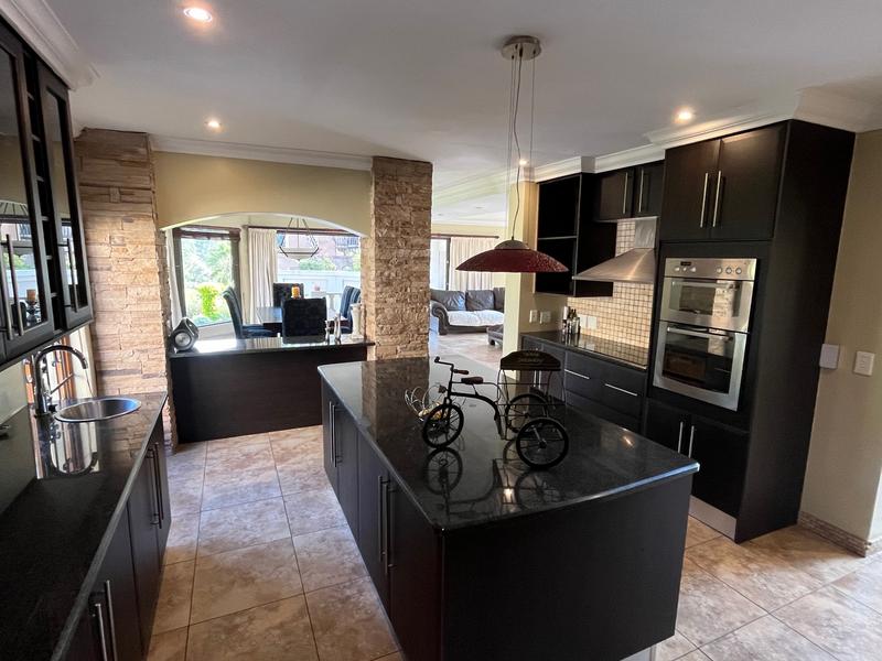To Let 4 Bedroom Property for Rent in Waterkloof A H Gauteng