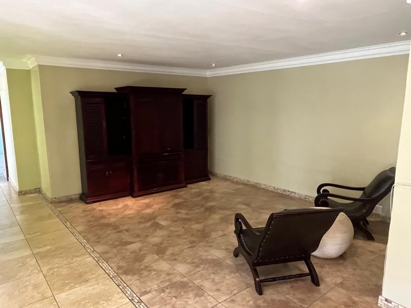 To Let 4 Bedroom Property for Rent in Waterkloof A H Gauteng