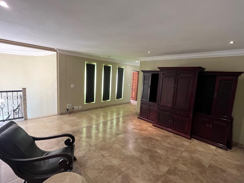 To Let 4 Bedroom Property for Rent in Waterkloof A H Gauteng