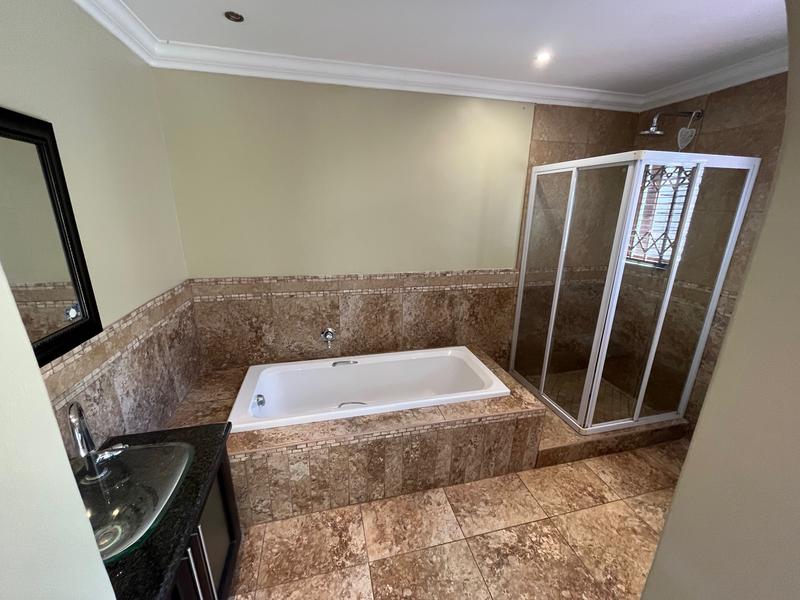 To Let 4 Bedroom Property for Rent in Waterkloof A H Gauteng