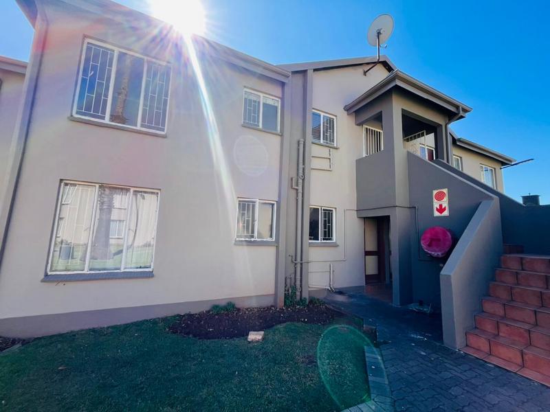 2 Bedroom Property for Sale in Lakefield Gauteng