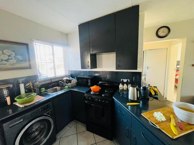 2 Bedroom Property for Sale in Lakefield Gauteng