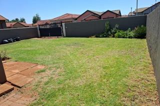 2 Bedroom Property for Sale in Dawn Park Gauteng