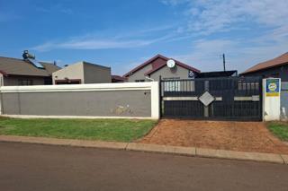 2 Bedroom Property for Sale in Dawn Park Gauteng