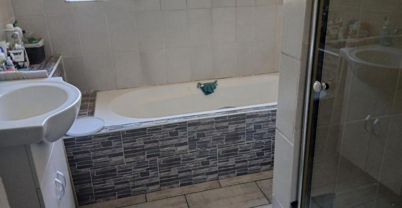 4 Bedroom Property for Sale in Terenure Gauteng
