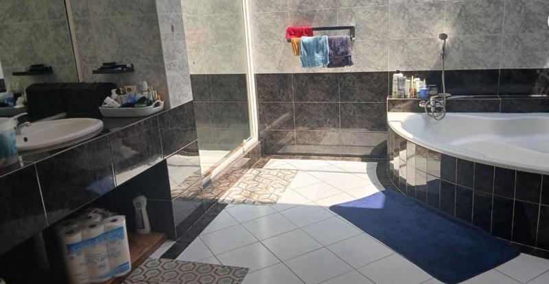4 Bedroom Property for Sale in Terenure Gauteng