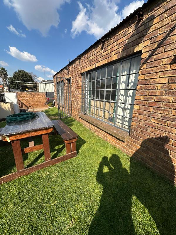 2 Bedroom Property for Sale in Geduld Gauteng