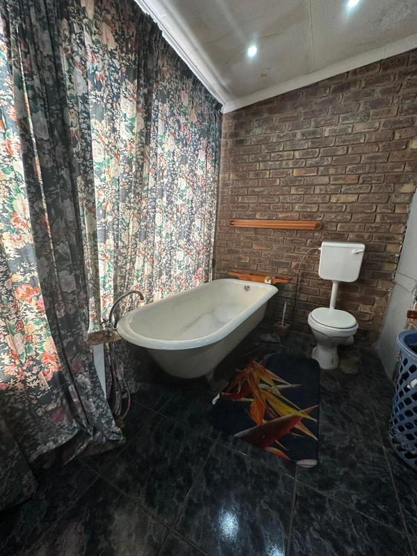 2 Bedroom Property for Sale in Geduld Gauteng